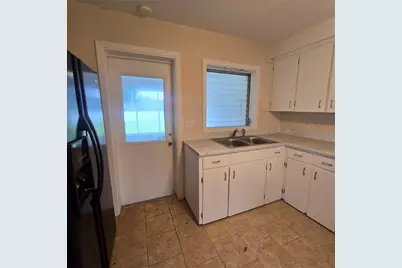 1803 W Granfield Avenue, Plant City, FL 33563 - Photo 6
