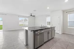 5674 Banbury Rdg Run, Wesley Chapel, FL 33545 - Photo 10