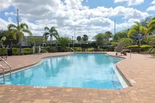 7442 Oxford Garden Cir, Apollo Beach, FL 33572 - Photo 2