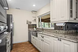 1600 Park St N, Saint Petersburg, FL 33710 - Photo 16