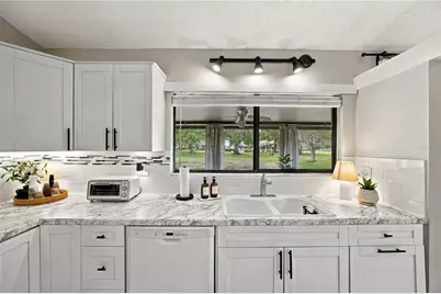 4008 Shoreside Circle, Tampa, FL 33624 - Photo 28