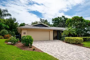 13906 105th Ave, Largo, FL 33774 - Photo 2