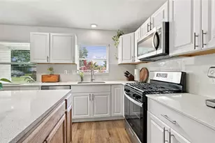 5915 35th Ave N, Saint Petersburg, FL 33710 - Photo 20
