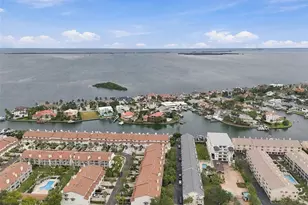 405 Madeira Cir, Tierra Verde, FL 33715 - Photo 50