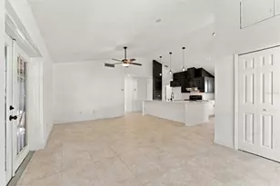 774 91st Ave N, Saint Petersburg, FL 33702 - Photo 6