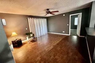 2050 Hunters Glen Dr, Dunedin, FL 34698 - Photo 8