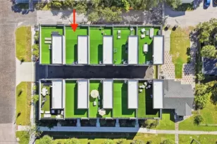 2114 4th St S, Saint Petersburg, FL 33705 - Photo 2