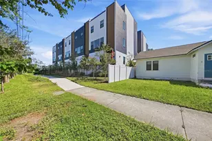 2114 4th St S, Saint Petersburg, FL 33705 - Photo 50