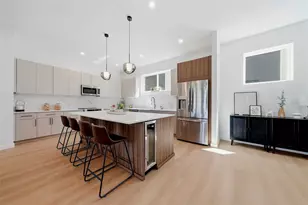 2114 4th St S, Saint Petersburg, FL 33705 - Photo 14