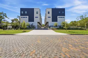 2114 4th St S, Saint Petersburg, FL 33705 - Photo 4