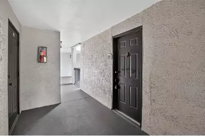 8513 Island Breeze Lane #207, Temple Terrace, FL 33637 - Photo 6