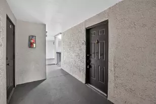8513 Island Breeze Ln, Temple Terrace, FL 33637 - Photo 6