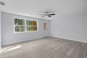 272 36th St Ct E, Palmetto, FL 34221 - Photo 8