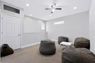 6118 Voyagers Pl, Apollo Beach, FL 33572 - Photo 10