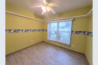 902 Greenbelt Circle, Brandon, FL 33510 - Photo 12