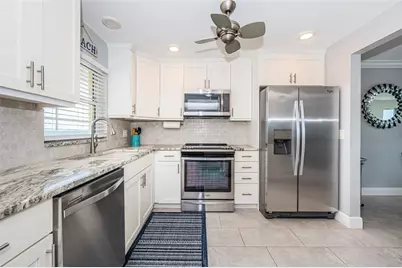 4775 Cove Circle #904, Saint Petersburg, FL 33708 - Photo 2