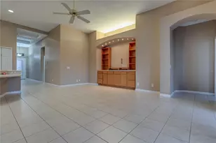 10215 Evergreen Hill Dr, Tampa, FL 33647 - Photo 14