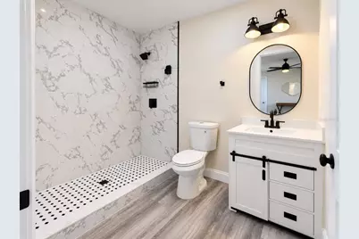1843 Quincy Street S, Saint Petersburg, FL 33711 - Photo 18