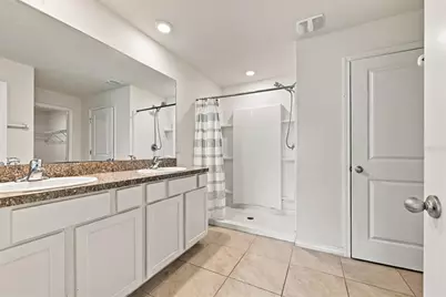 7980 Broad Pointe Drive, Zephyrhills, FL 33540 - Photo 20