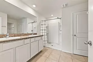 7980 Broad Pointe Dr, Zephyrhills, FL 33540 - Photo 20