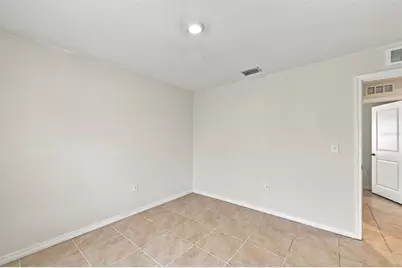 7980 Broad Pointe Drive, Zephyrhills, FL 33540 - Photo 30