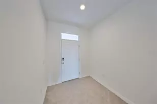 3531 White Dandelion Ct, Plant City, FL 33565 - Photo 2