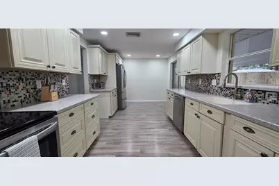 150 Suncrest Drive, Safety Harbor, FL 34695 - Photo 2