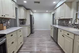 150 Suncrest Dr, Safety Harbor, FL 34695 - Photo 6