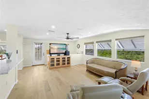 707 40th St W, Palmetto, FL 34221 - Photo 4