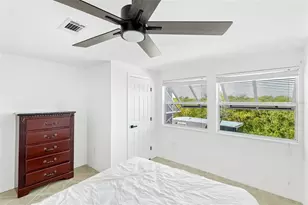707 40th St W, Palmetto, FL 34221 - Photo 8