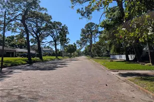 6170 7th Ave N, Saint Petersburg, FL 33710 - Photo 24