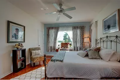 1146 Venetian Harbor Drive NE, Saint Petersburg, FL 33702 - Photo 28