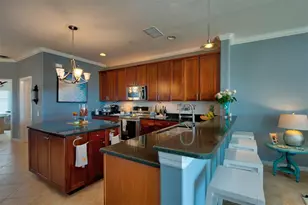 1146 Venetian Harbor Dr NE, Saint Petersburg, FL 33702 - Photo 12
