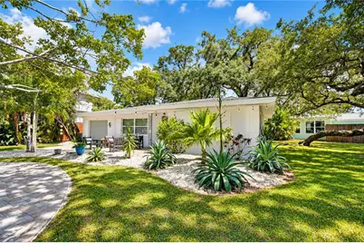 200 Lagoon Drive, Palm Harbor, FL 34683 - Photo 4