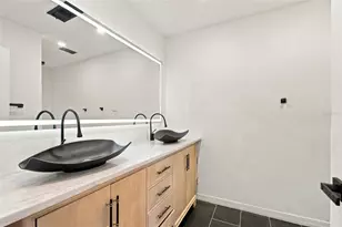 2003 75th Way N, Saint Petersburg, FL 33710 - Photo 60