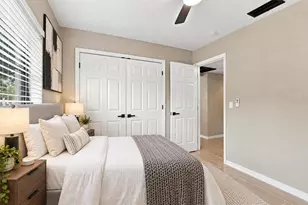 2003 75th Way N, Saint Petersburg, FL 33710 - Photo 20