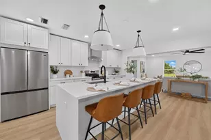 223 94th Ave NE, Saint Petersburg, FL 33702 - Photo 14