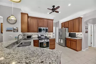 1229 Huntington Greens Dr, Sun City Center, FL 33573 - Photo 12