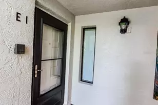 2575 Pine Ridge Way S, Palm Harbor, FL 34684 - Photo 4
