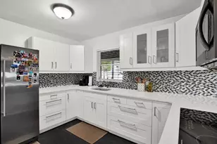 6504 Lenore Dr, Tampa, FL 33634 - Photo 4