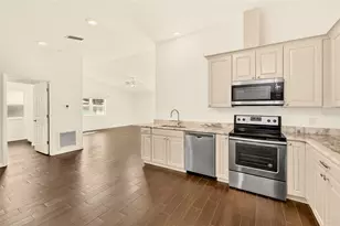 14334 Channel Dr, Largo, FL 33774 - Photo 6