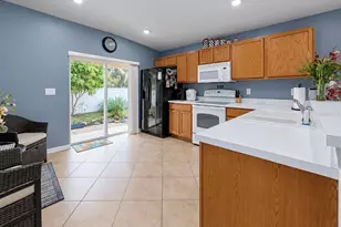 7746 Carriage Pointe Dr, Gibsonton, FL 33534 - Photo 16