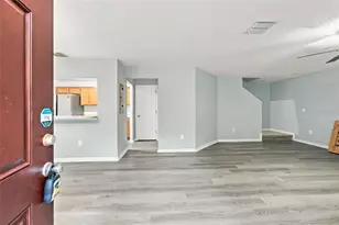 37640 Aaralyn Rd, Zephyrhills, FL 33542 - Photo 2