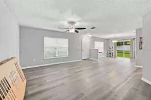 37640 Aaralyn Rd, Zephyrhills, FL 33542 - Photo 8