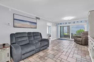 6372 Palma Del Mar Blvd S, Saint Petersburg, FL 33715 - Photo 4