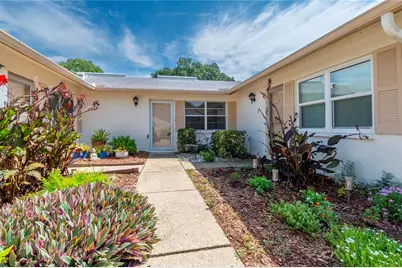 3114 37th Lane S #B, Saint Petersburg, FL 33711 - Photo 2