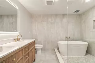 1110 12th St N, Saint Petersburg, FL 33705 - Photo 14
