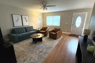 2202 Clubhouse Dr, Sun City Center, FL 33573 - Photo 6