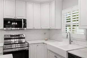 5618 31st Ave N, Saint Petersburg, FL 33710 - Photo 12