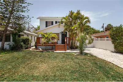 13148 3rd Street E, Madeira Beach, FL 33708 - Photo 1